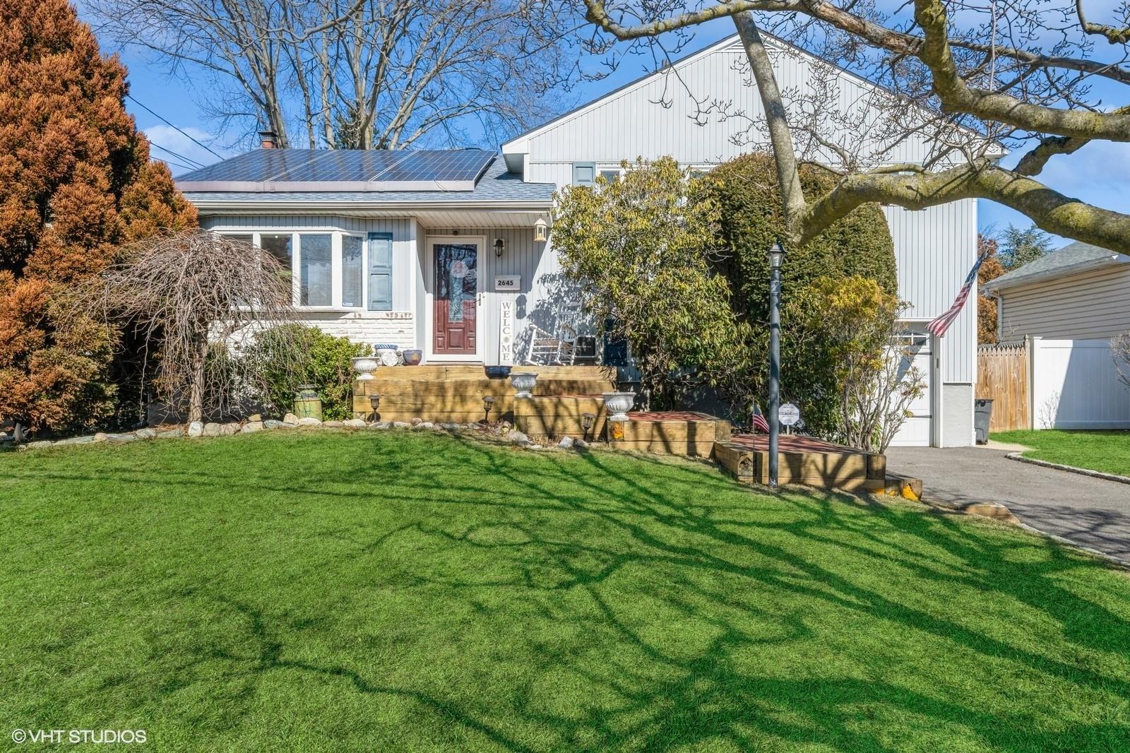 2645 Elm Drive, North Bellmore, New York image 2