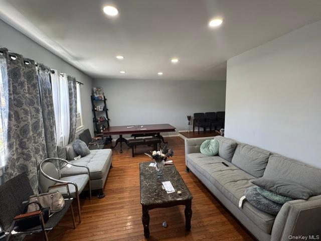 325 West Street