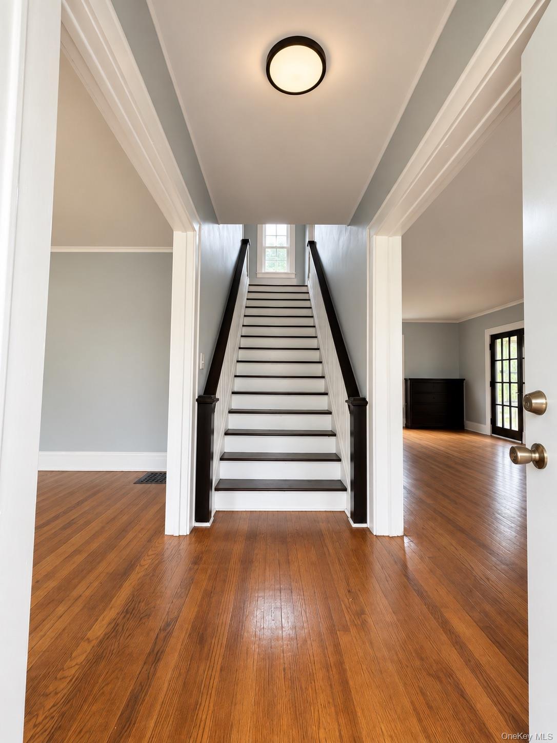 534 Elm Street - Photo 3