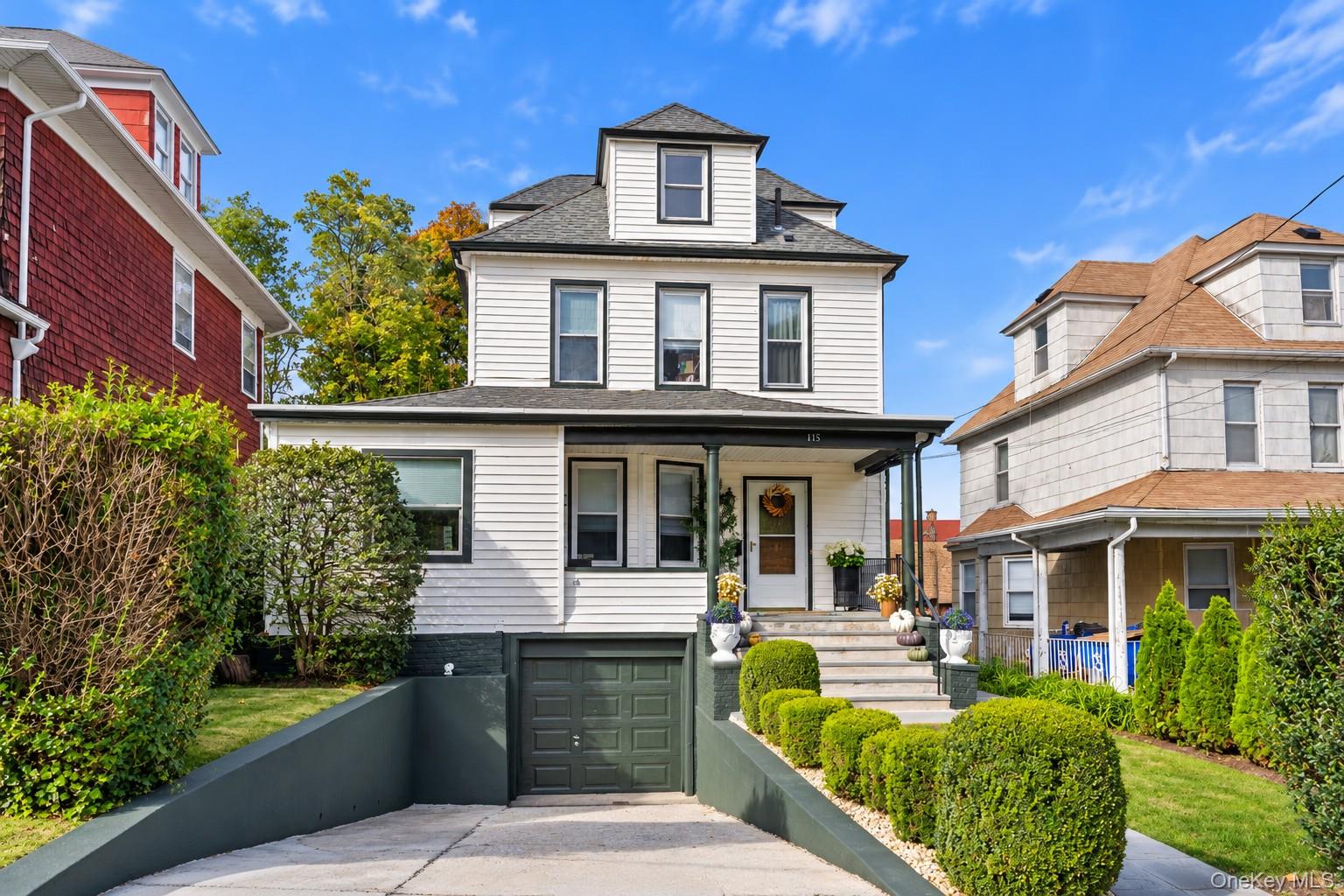 115 Coligni Avenue