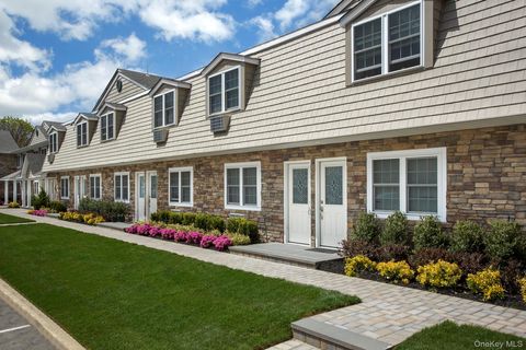 Photo of 100 Terrace Road #T01-121, Bayport, NY 11705 (MLS # 926033)