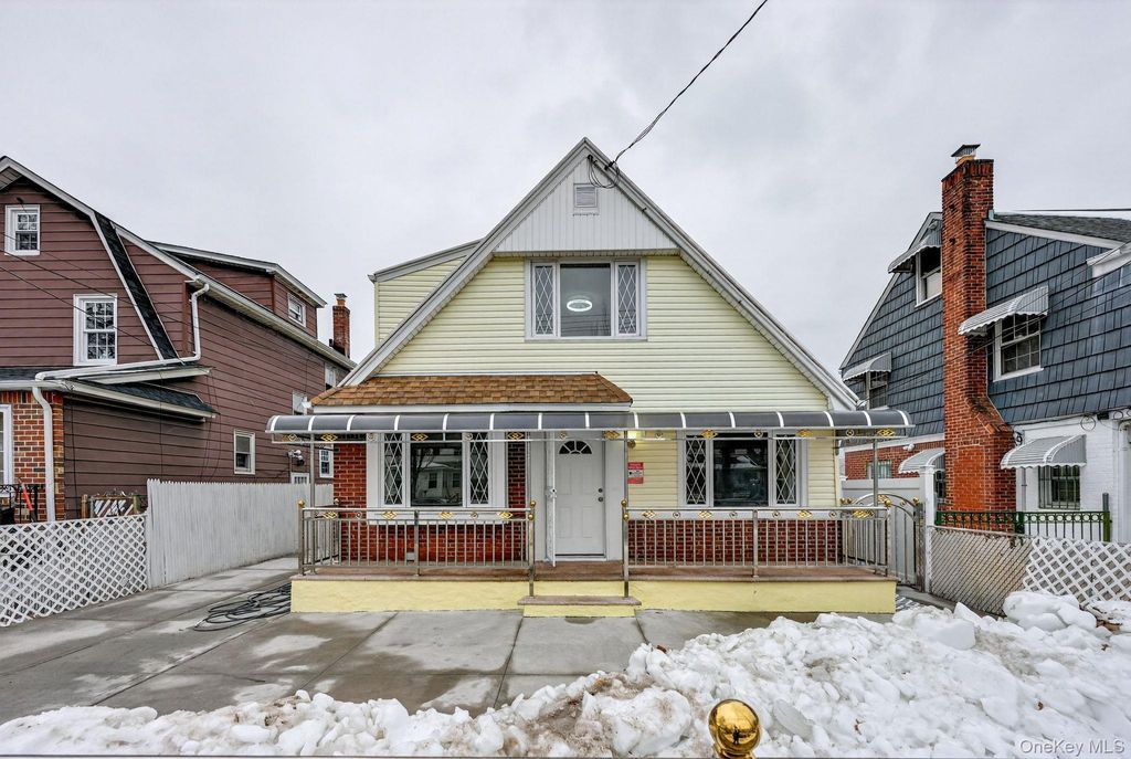 Photo of 10424 208th Street, Queens Village, NY 11429 (MLS # 960968)