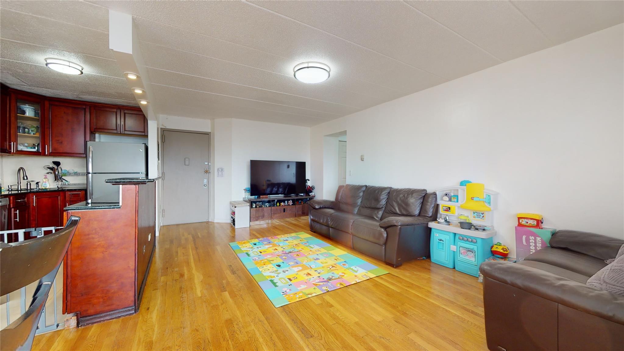 9229 Queens Boulevard #7H + P116, Rego Park, New York image 5