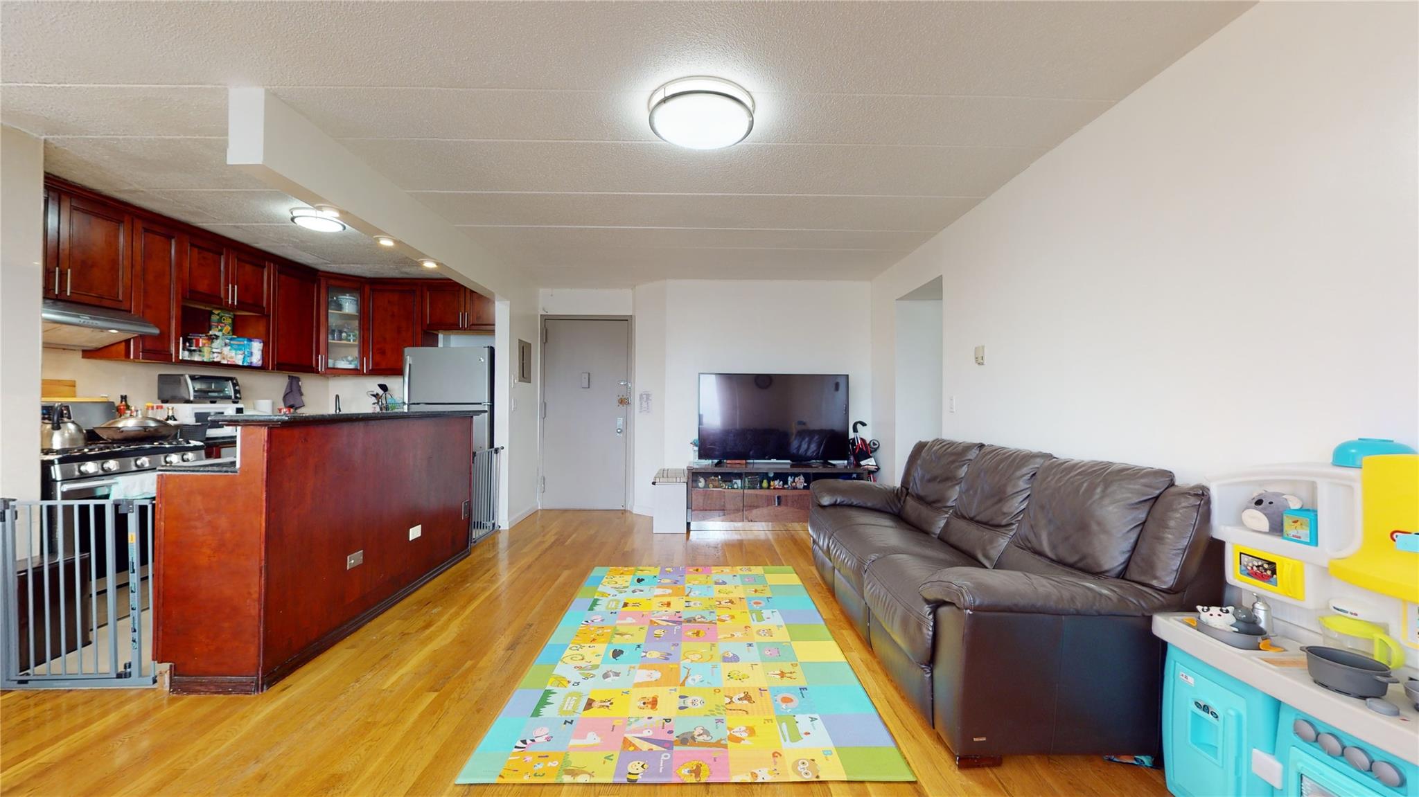 9229 Queens Boulevard #7H + P116, Rego Park, New York image 4