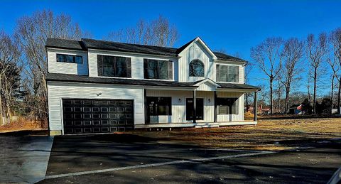 117 CURRANS Middle Island NY 11953