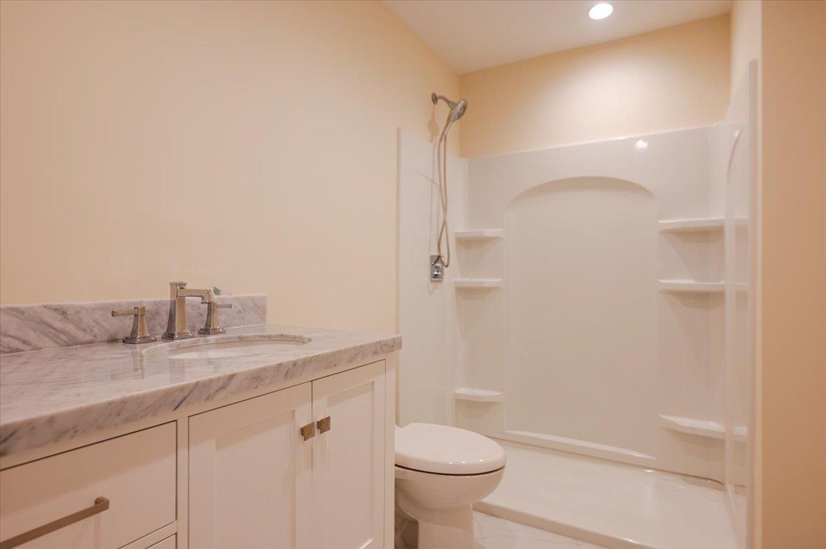 2083 Oliver Way, Merrick, New York image 18