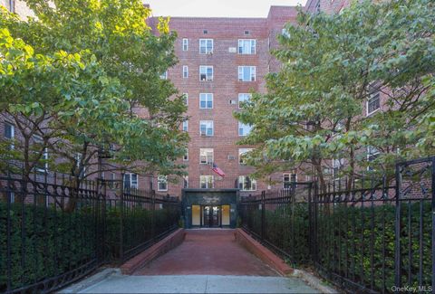 76-10 34th Avenue 1O Jackson Heights NY 11372