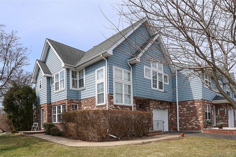 Condo For Sale - 20-22 Broadlawn Drive<br/> Suffolk County, Central Islip, NY 11722