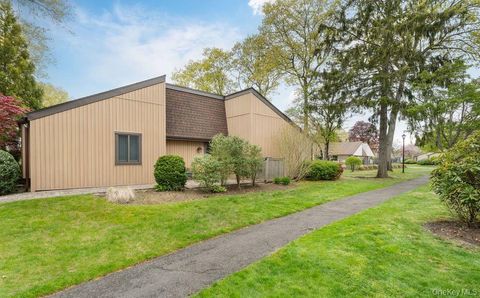 Condo For Sale - 84 Strathmore Gate Drive<br/> Stony Brook, NY 11790