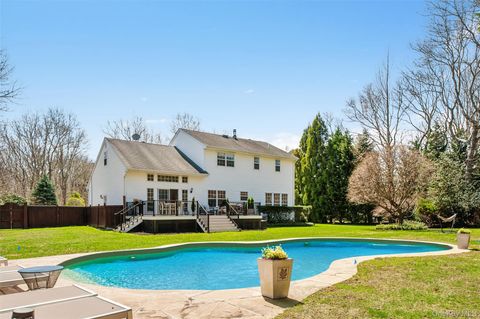 39 Hollow Lane Westhampton NY 11977