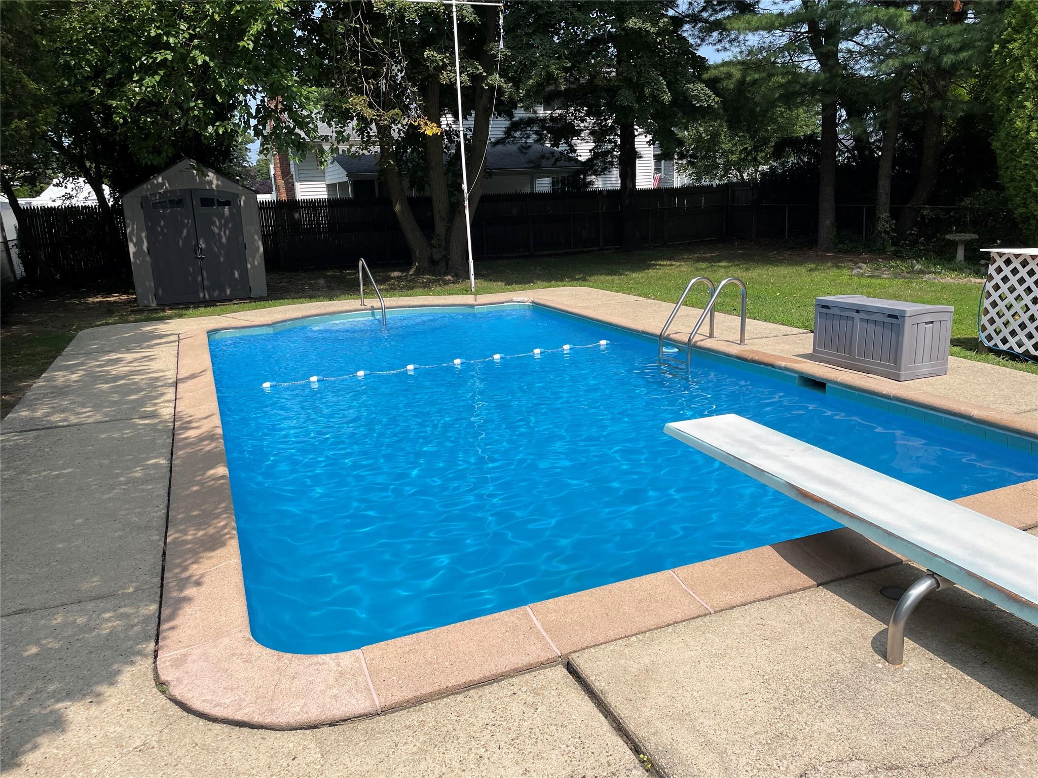 45 Erlanger Boulevard, North Babylon, New York image 33