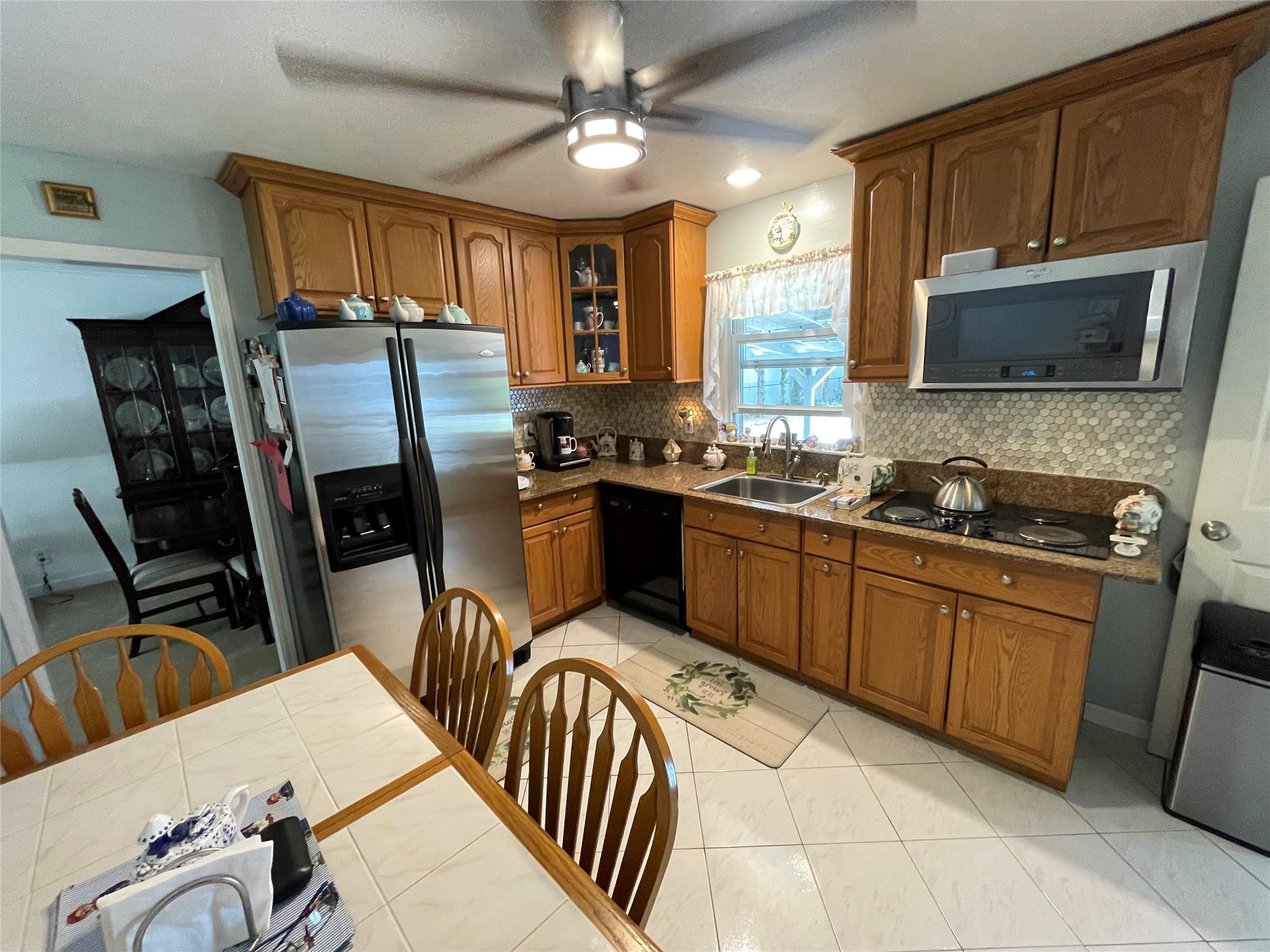 45 Erlanger Boulevard, North Babylon, New York image 16