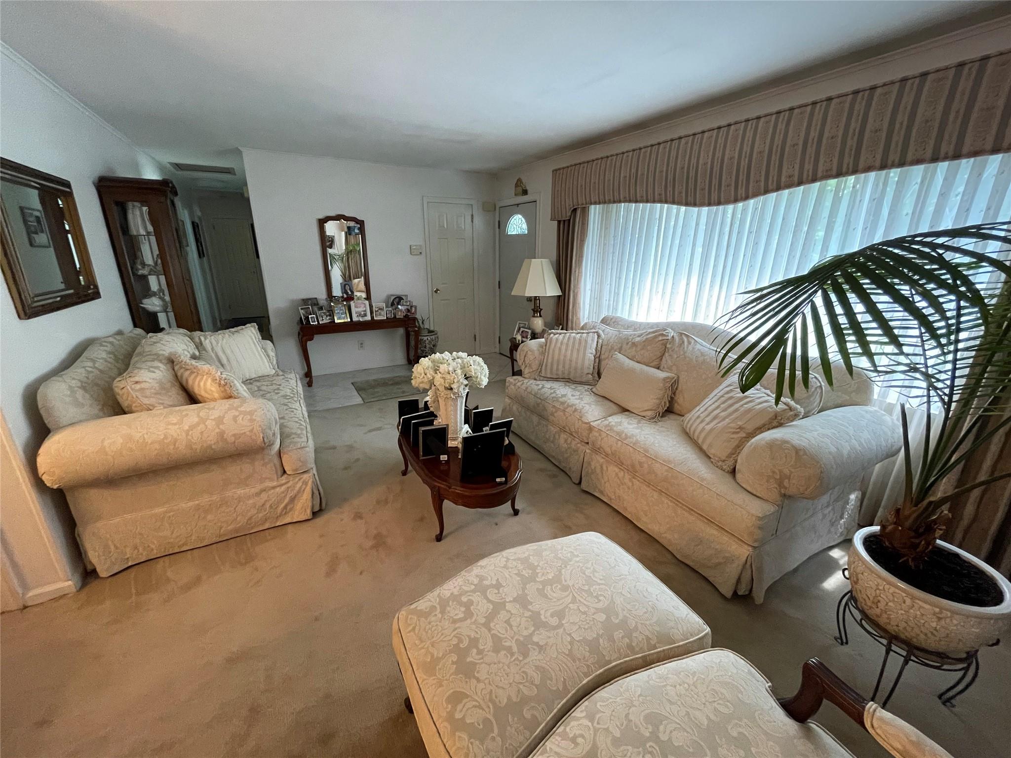 45 Erlanger Boulevard, North Babylon, New York image 13
