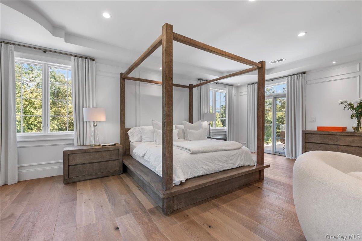 Lloyd Harbor, New York 11743, United States, 5 Bedrooms Bedrooms, ,7 BathroomsBathrooms,Residential,Active,219559