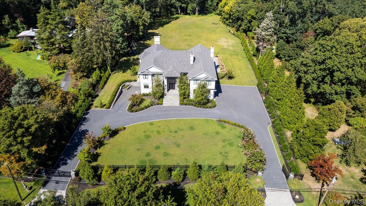 Lloyd Harbor, New York 11743, United States, 5 Bedrooms Bedrooms, ,7 BathroomsBathrooms,Residential,Active,219559