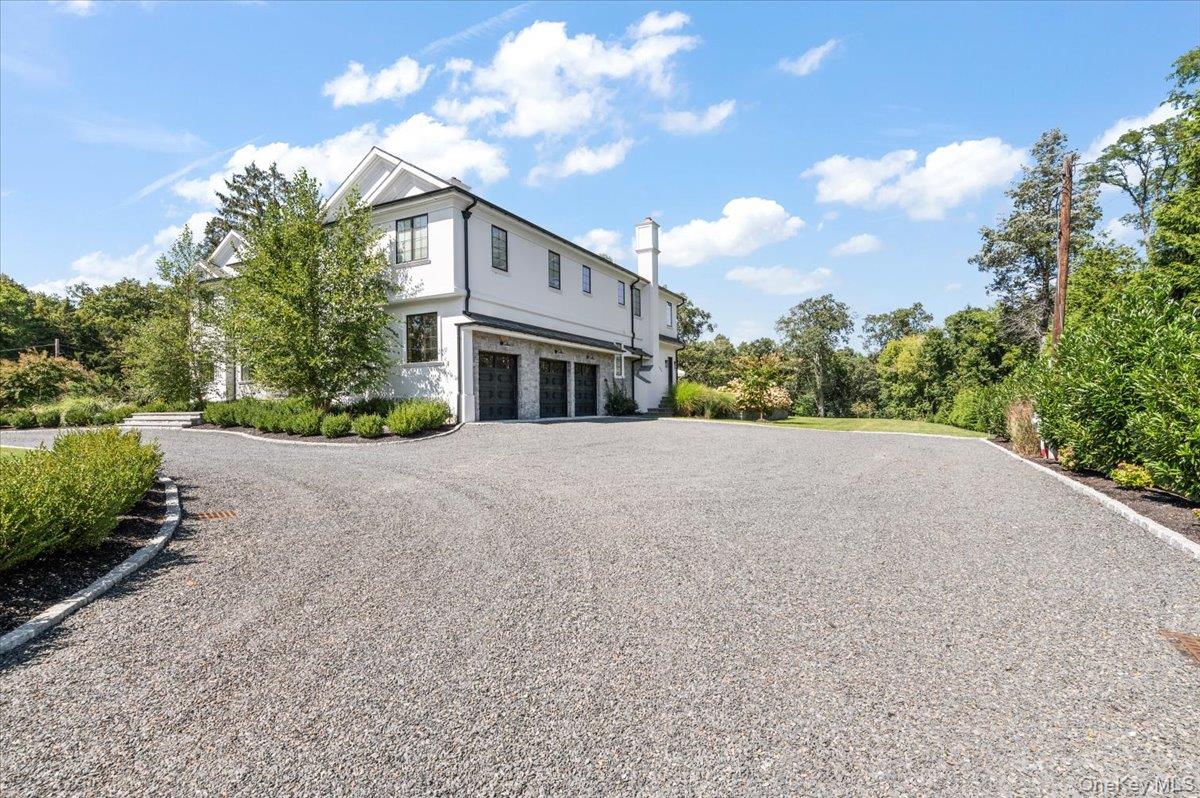 Lloyd Harbor, New York 11743, United States, 5 Bedrooms Bedrooms, ,7 BathroomsBathrooms,Residential,Active,219559