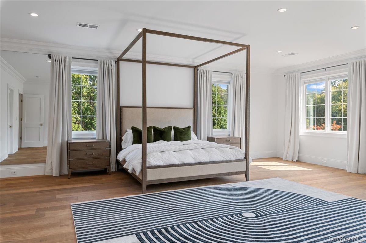 Lloyd Harbor, New York 11743, United States, 5 Bedrooms Bedrooms, ,7 BathroomsBathrooms,Residential,Active,219559