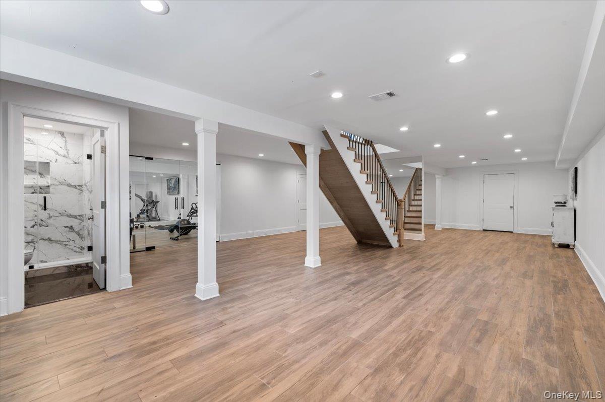 Lloyd Harbor, New York 11743, United States, 5 Bedrooms Bedrooms, ,7 BathroomsBathrooms,Residential,Active,219559