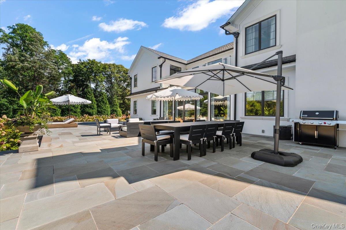 Lloyd Harbor, New York 11743, United States, 5 Bedrooms Bedrooms, ,7 BathroomsBathrooms,Residential,Active,219559