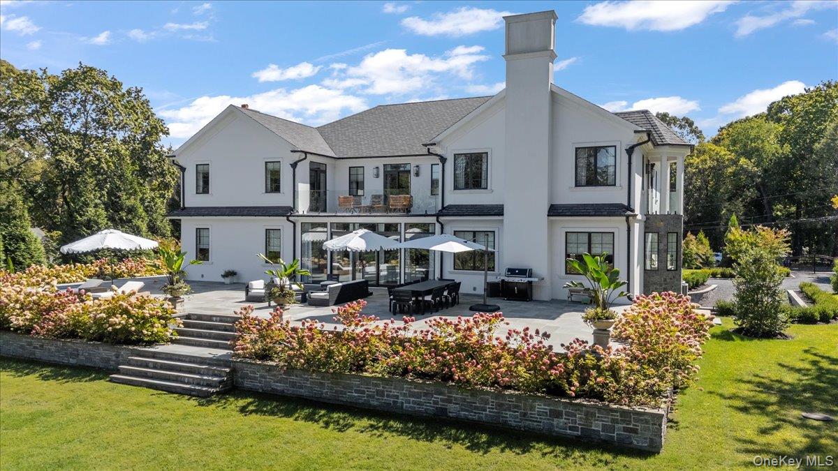 Lloyd Harbor, New York 11743, United States, 5 Bedrooms Bedrooms, ,7 BathroomsBathrooms,Residential,Active,219559