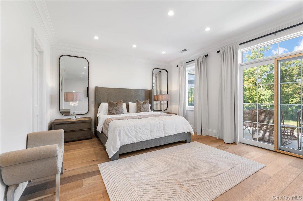 Lloyd Harbor, New York 11743, United States, 5 Bedrooms Bedrooms, ,7 BathroomsBathrooms,Residential,Active,219559