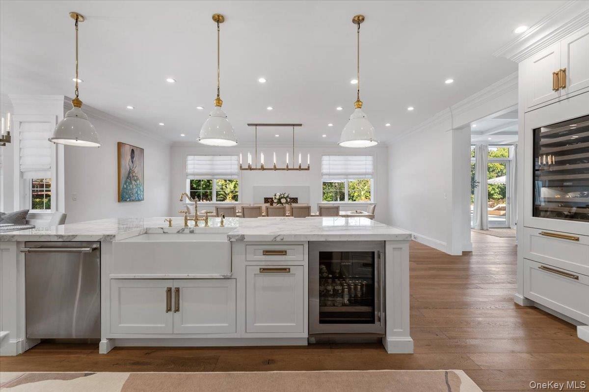 Lloyd Harbor, New York 11743, United States, 5 Bedrooms Bedrooms, ,7 BathroomsBathrooms,Residential,Active,219559