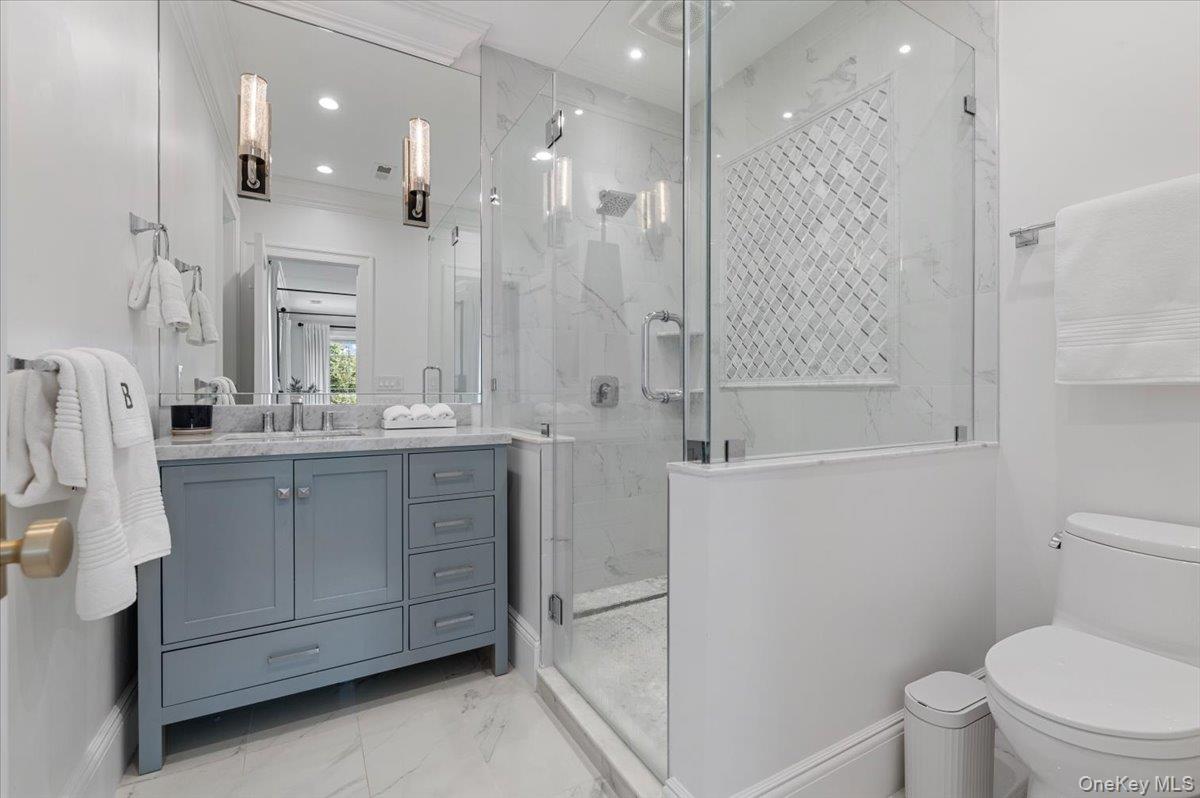 Lloyd Harbor, New York 11743, United States, 5 Bedrooms Bedrooms, ,7 BathroomsBathrooms,Residential,Active,219559