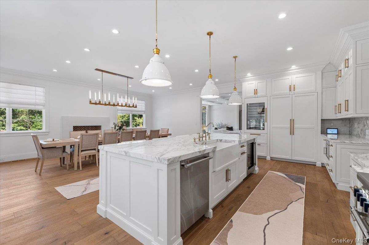 Lloyd Harbor, New York 11743, United States, 5 Bedrooms Bedrooms, ,7 BathroomsBathrooms,Residential,Active,219559