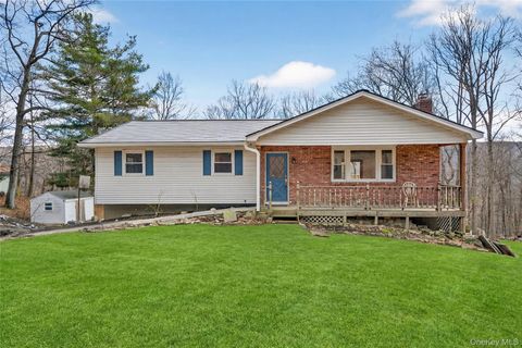 Homes For Sale - 36 Sands Point Road<br/> Washingtonville, NY 10992