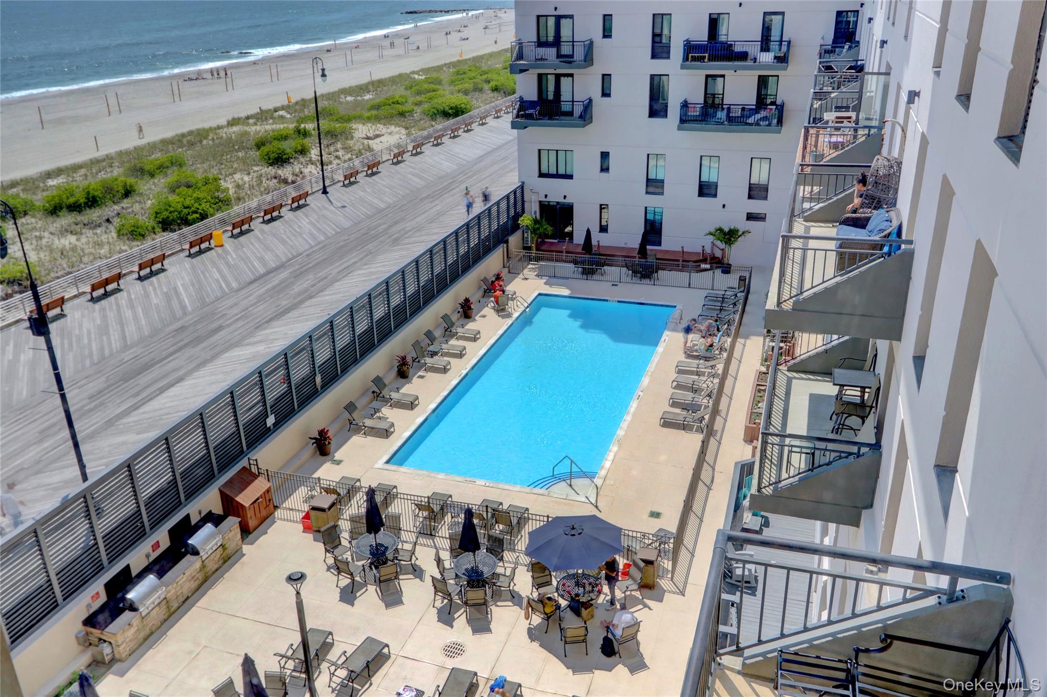 Long Beach, New York 11561, United States, 1 Bedroom Bedrooms, ,2 BathroomsBathrooms,Residential,Active,226039