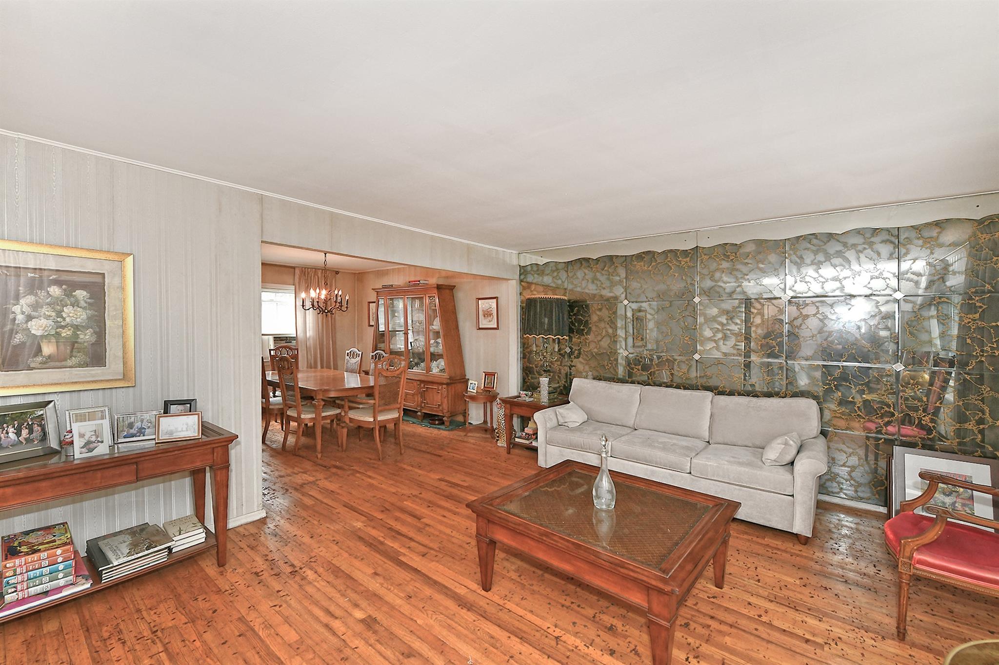 60 Elizabeth Drive, Bethpage, New York image 5