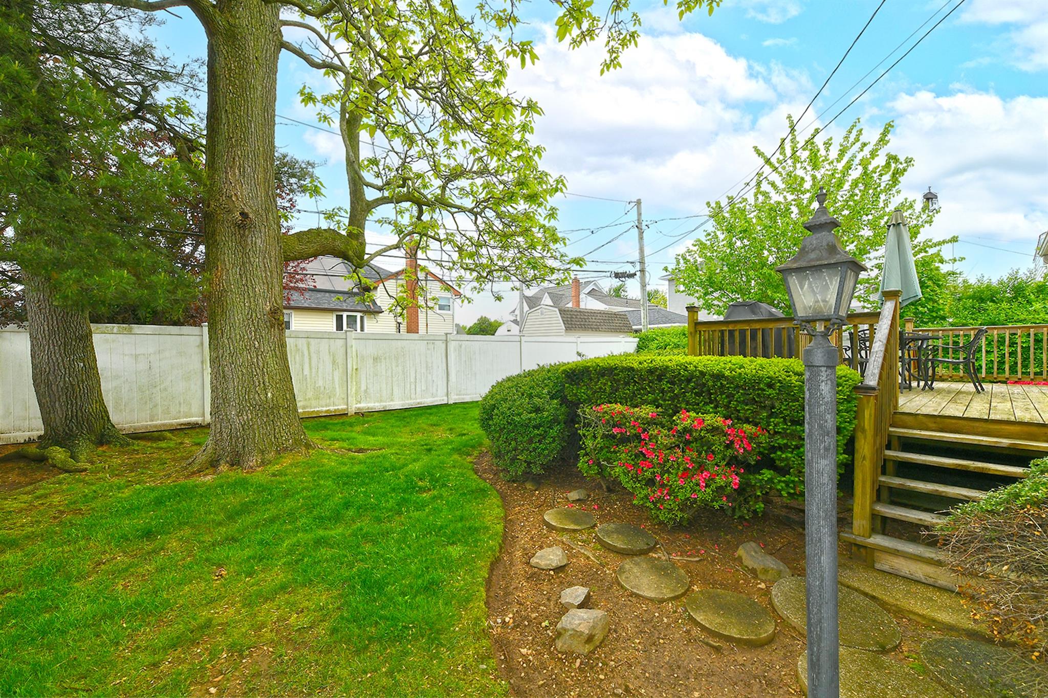 60 Elizabeth Drive, Bethpage, New York image 27