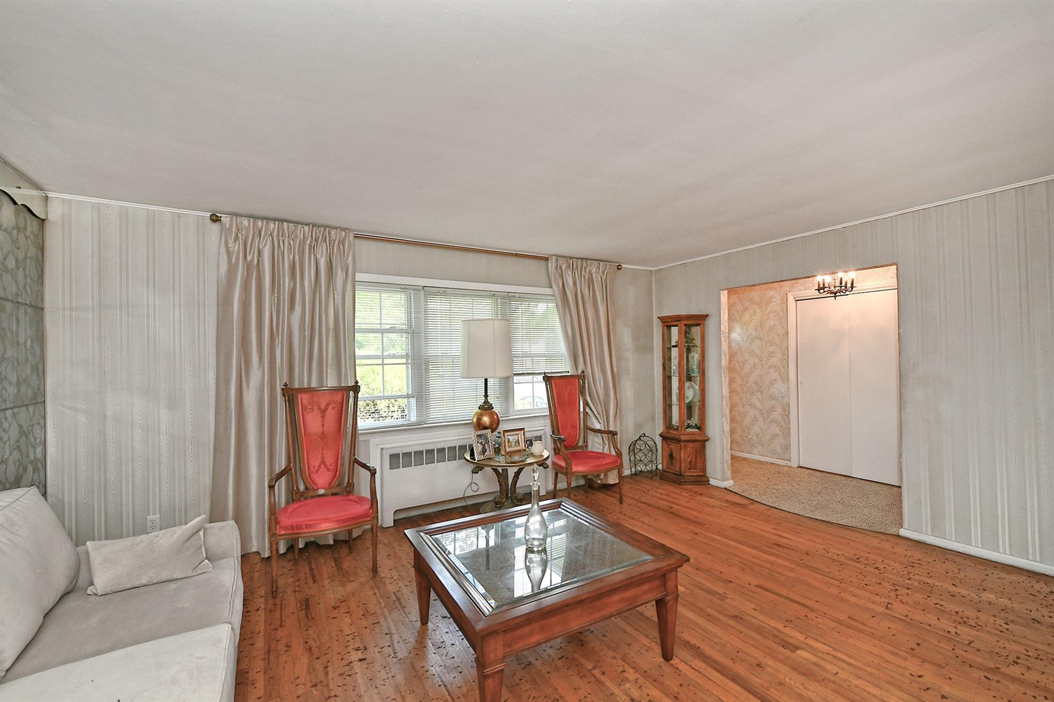 60 Elizabeth Drive, Bethpage, New York image 7