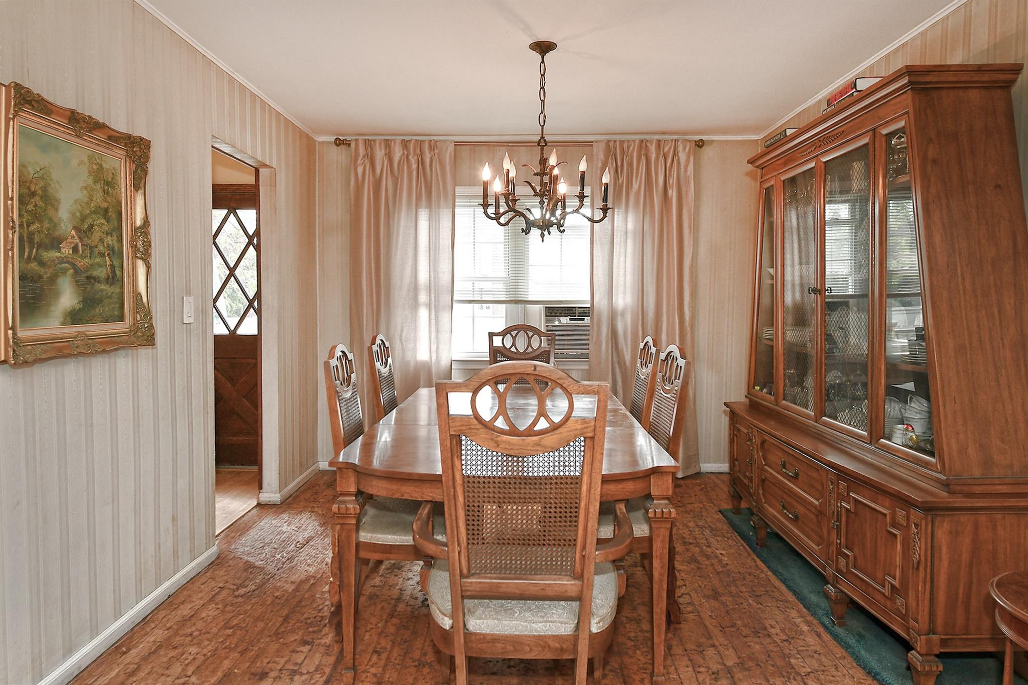 60 Elizabeth Drive, Bethpage, New York image 8
