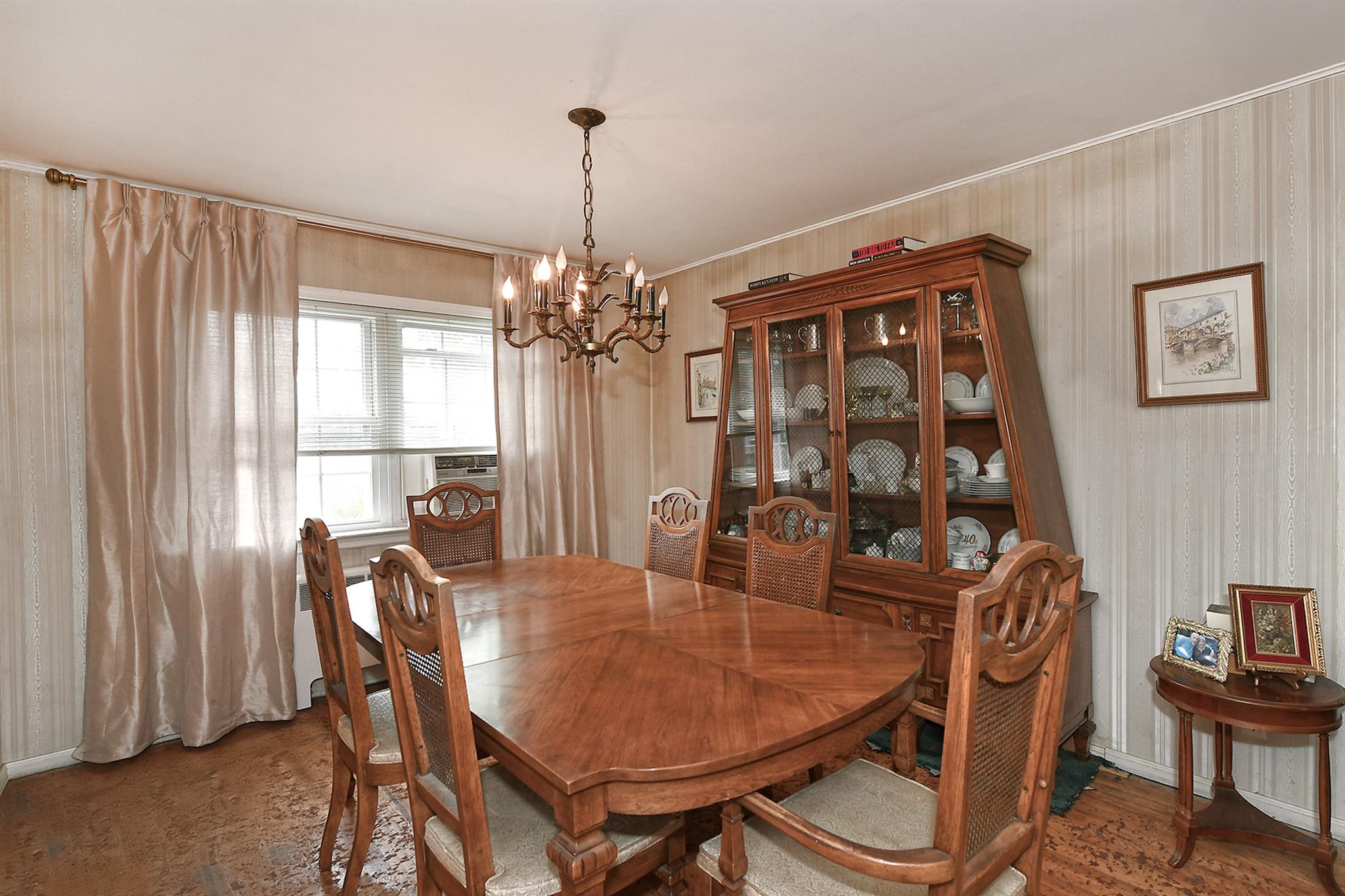 60 Elizabeth Drive, Bethpage, New York image 9