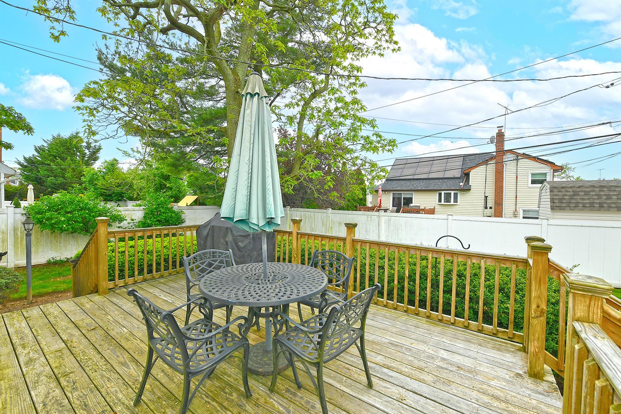 60 Elizabeth Drive, Bethpage, New York image 22