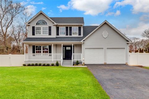 Photo of 85 Patchogue Avenue, Mastic, NY 11950 (MLS # 980505)
