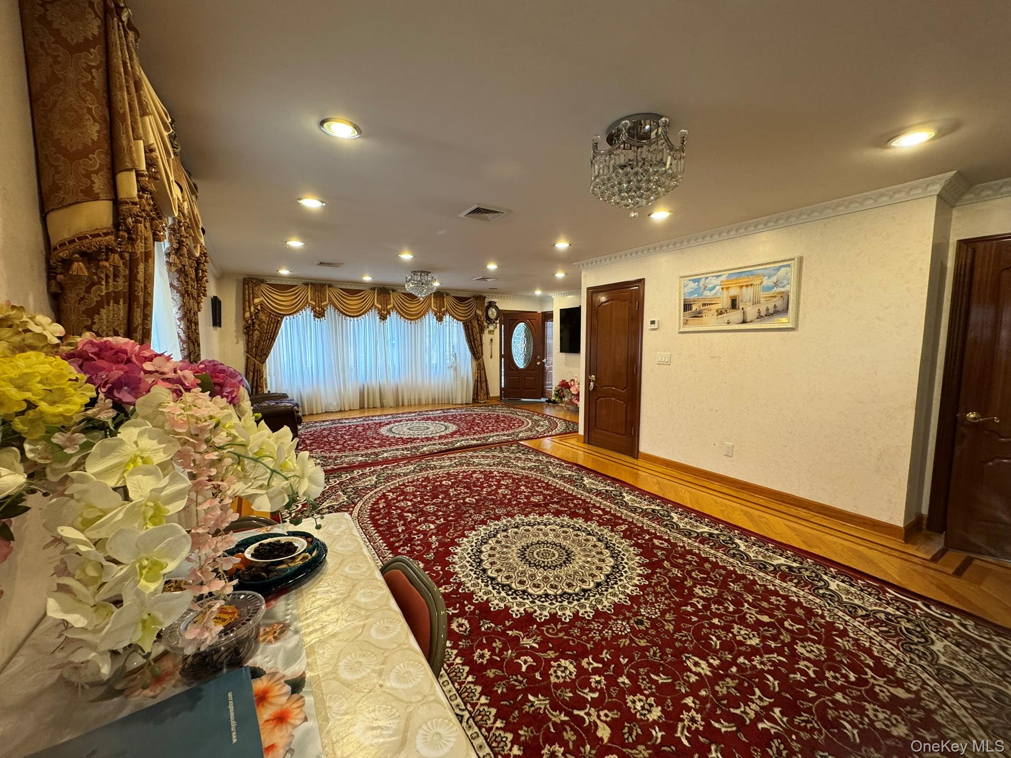 109-04 Myrtle Avenue