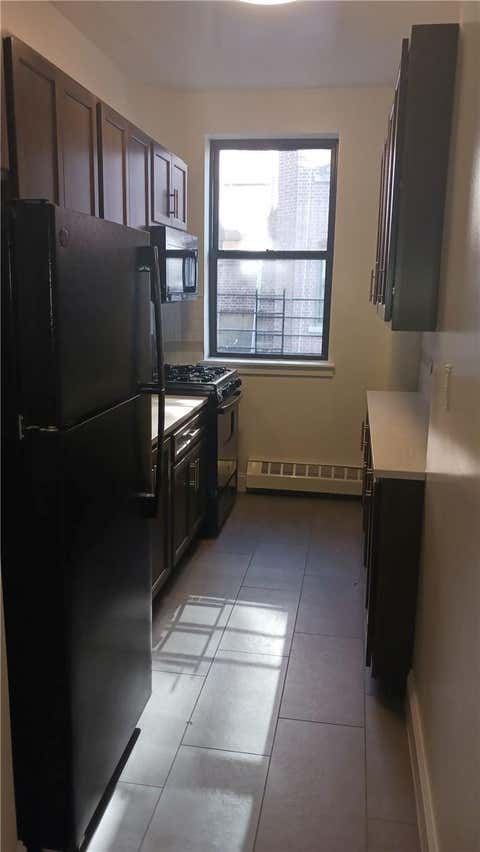 Homes For Sale - 943 Teller Avenue #3A<br/> Bronx, NY 10451