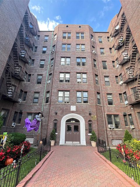 Photo of 8009 35th Avenue #B3, Jackson Heights, NY 11372 (MLS # 921020)