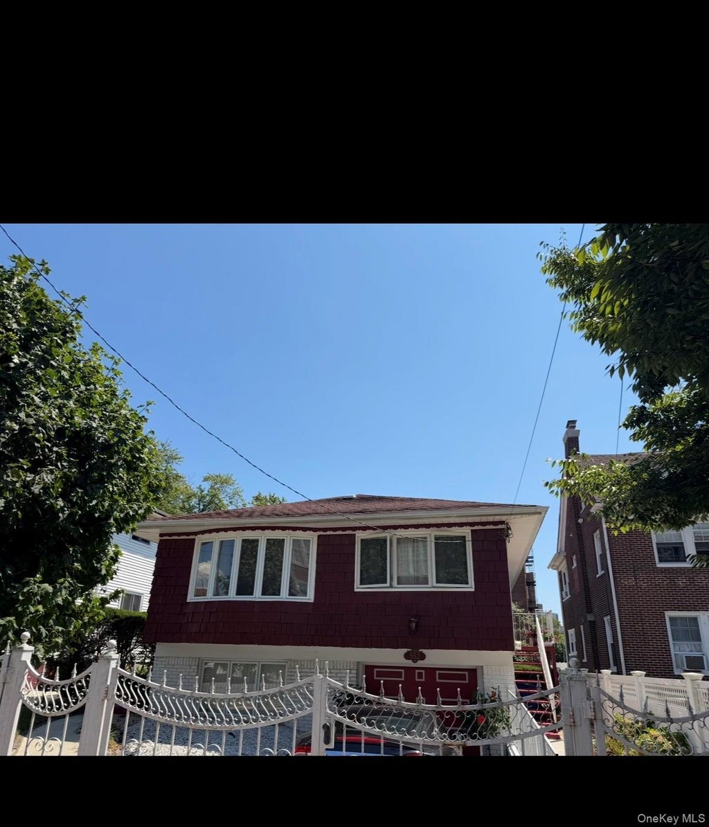 Photo of 552 Briar Place, Far Rockaway, NY 11691 (MLS # 1046867)