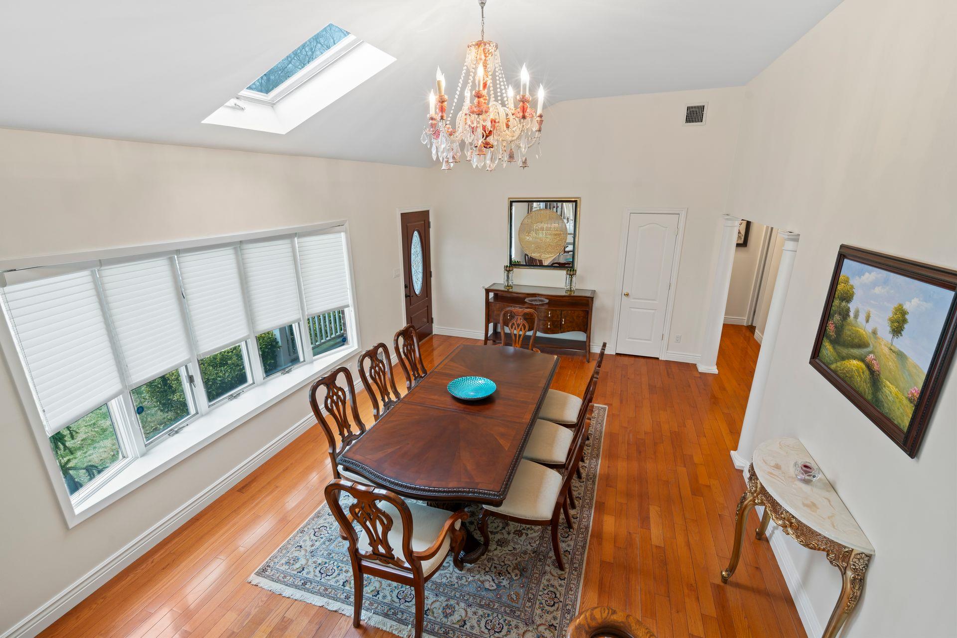 1031 Westminster Avenue, Dix Hills, New York image 10