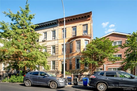 Apartment For Rent - 211 Kosciuszko Street #3<br/> Brooklyn, NY 11216