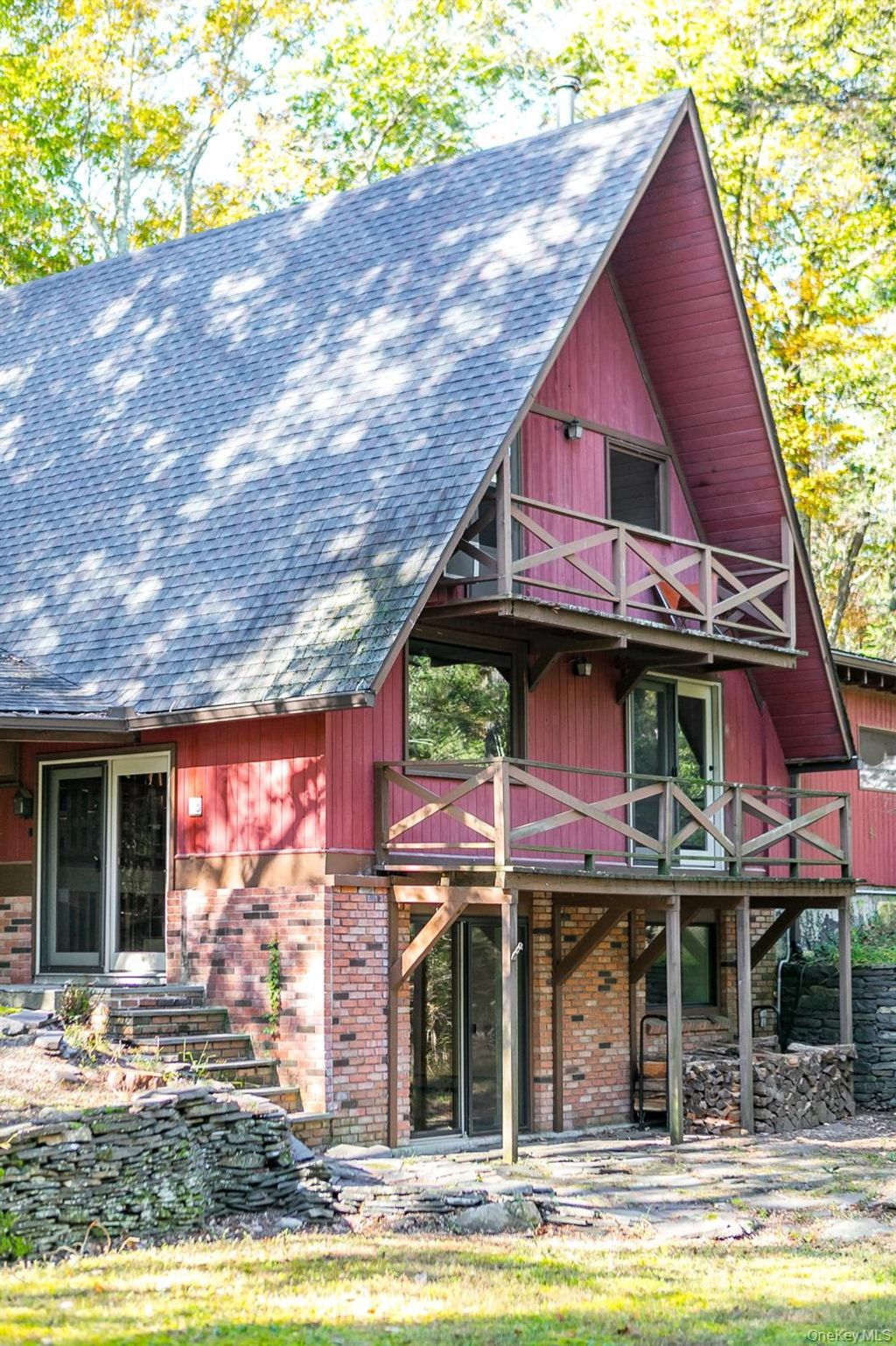 Photo of 18 Niles Drive, Woodstock, NY 12498 (MLS # 921450)