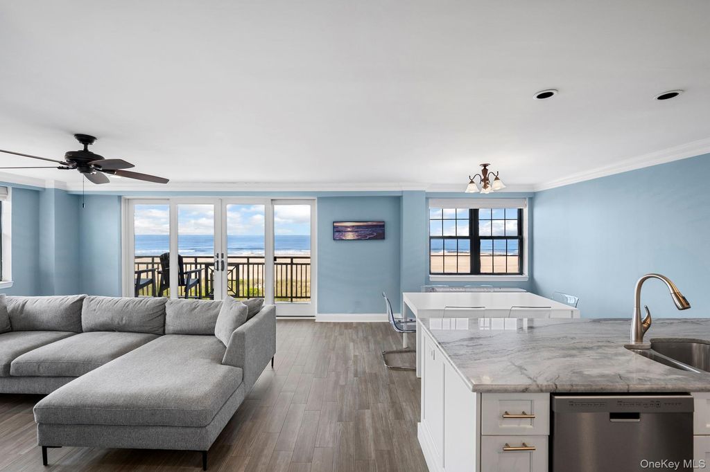 Photo of 26 W Broadway #405, Long Beach, NY 11561 (MLS # 958742)