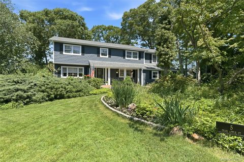 Homes For Sale - 5 Crabapple Court<br/> Mount Sinai, NY 11766