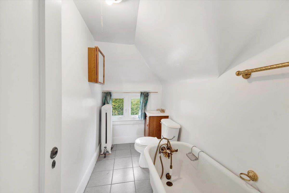 12 Pilgrim Avenue, Yonkers, New York image 28