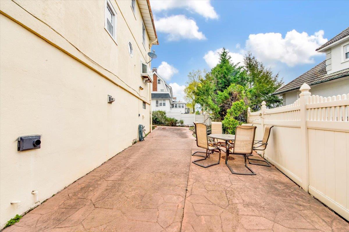 12 Pilgrim Avenue, Yonkers, New York image 31