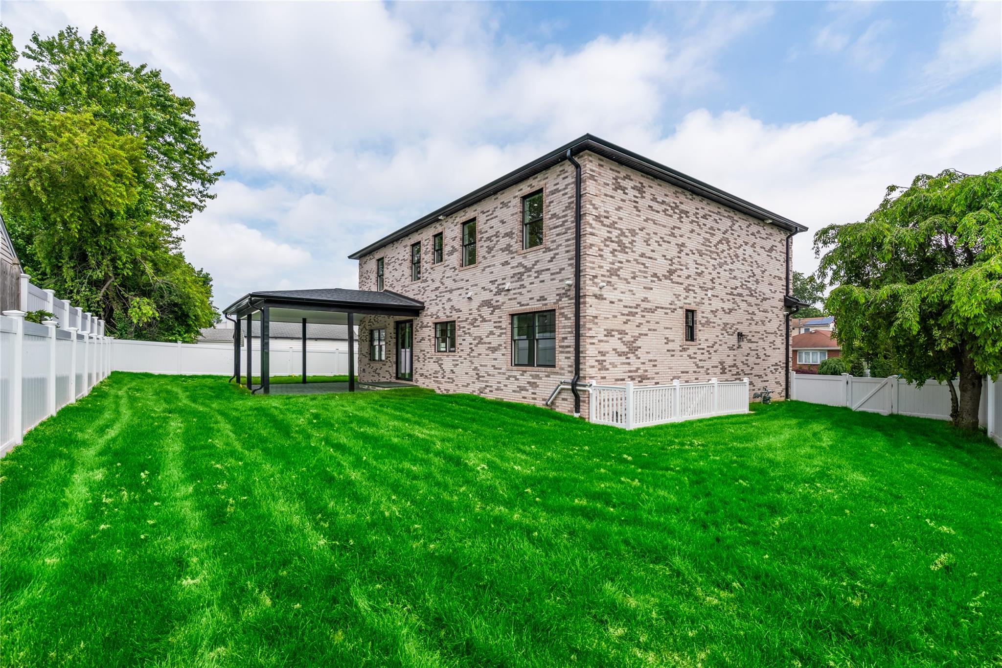 78 Shafter Avenue, Albertson, New York image 31
