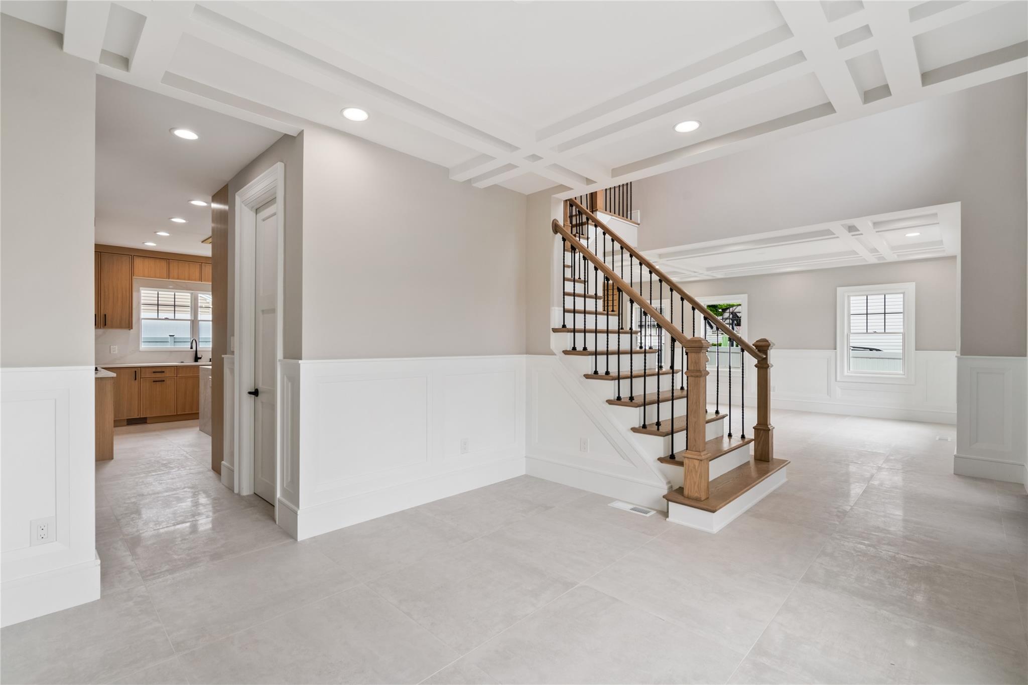 78 Shafter Avenue, Albertson, New York image 17